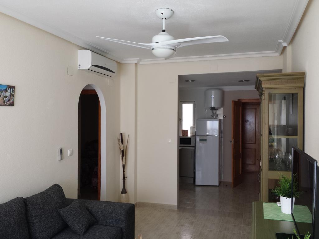 Apartamento Mariposa Apartman Torrevieja Szoba fotó