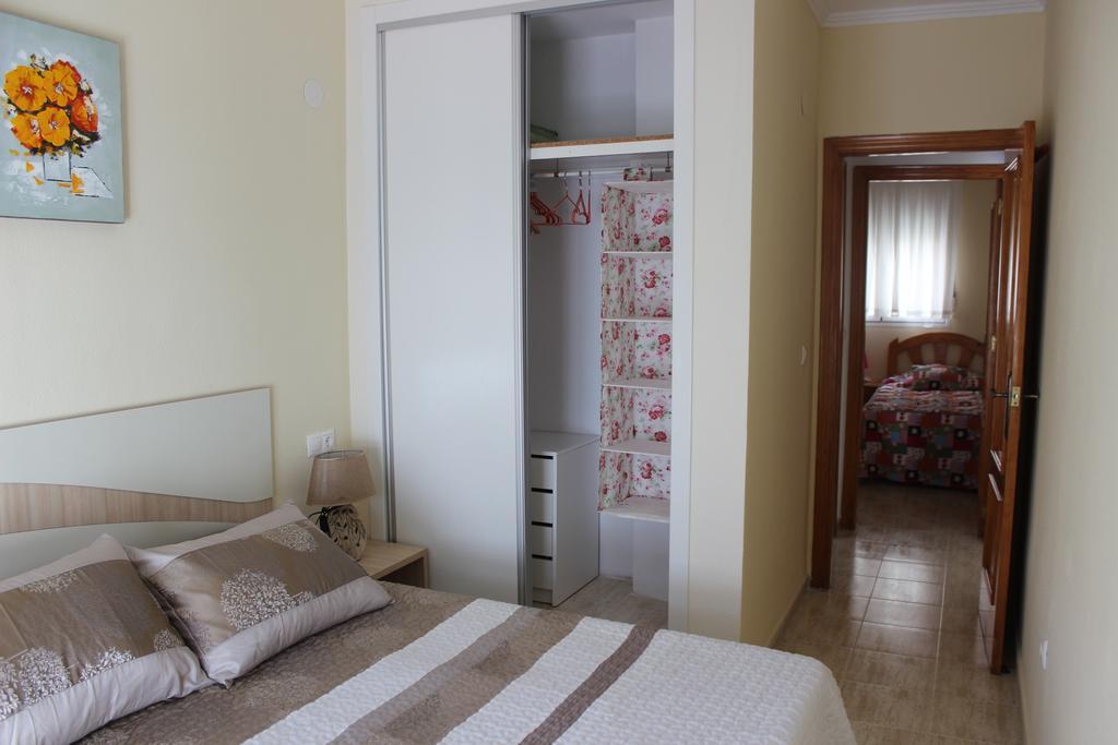 Apartamento Mariposa Apartman Torrevieja Szoba fotó