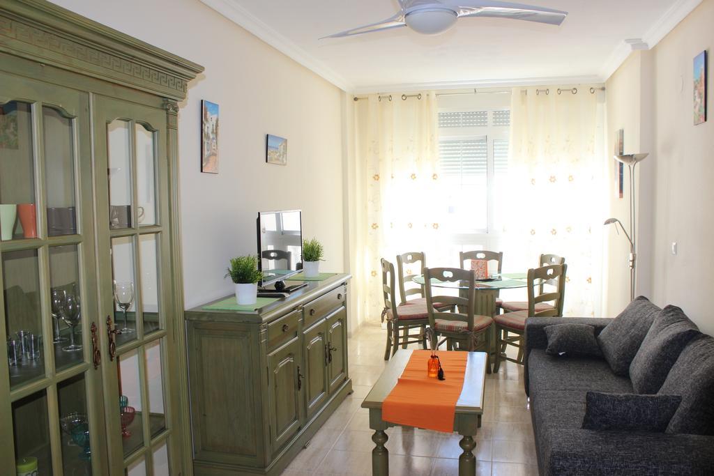 Apartamento Mariposa Apartman Torrevieja Szoba fotó